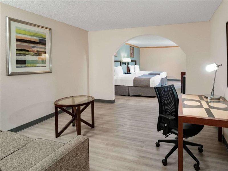 Baymont By Wyndham Hinesville Fort Stewart Area Exterior foto