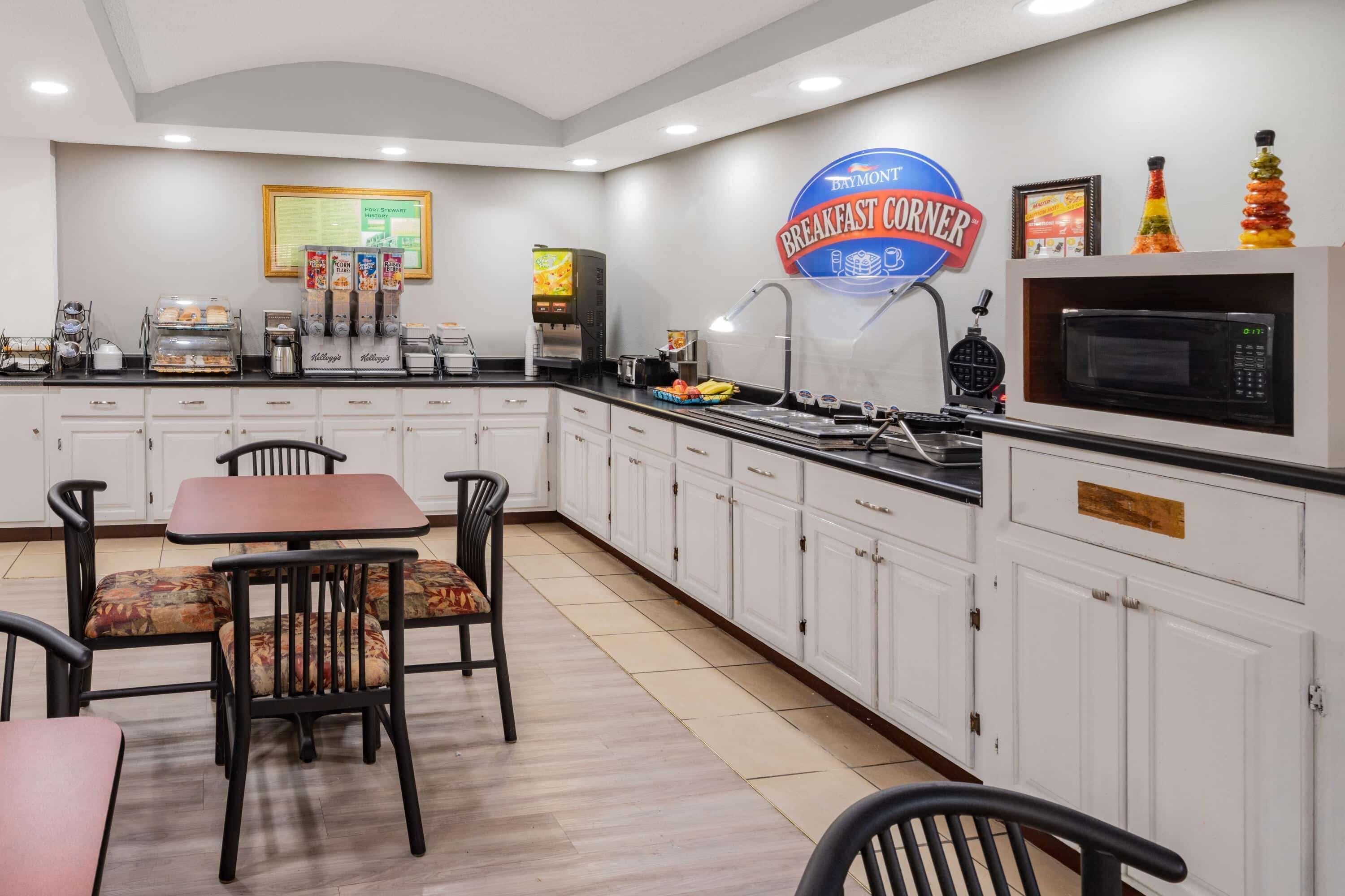 Baymont By Wyndham Hinesville Fort Stewart Area Exterior foto
