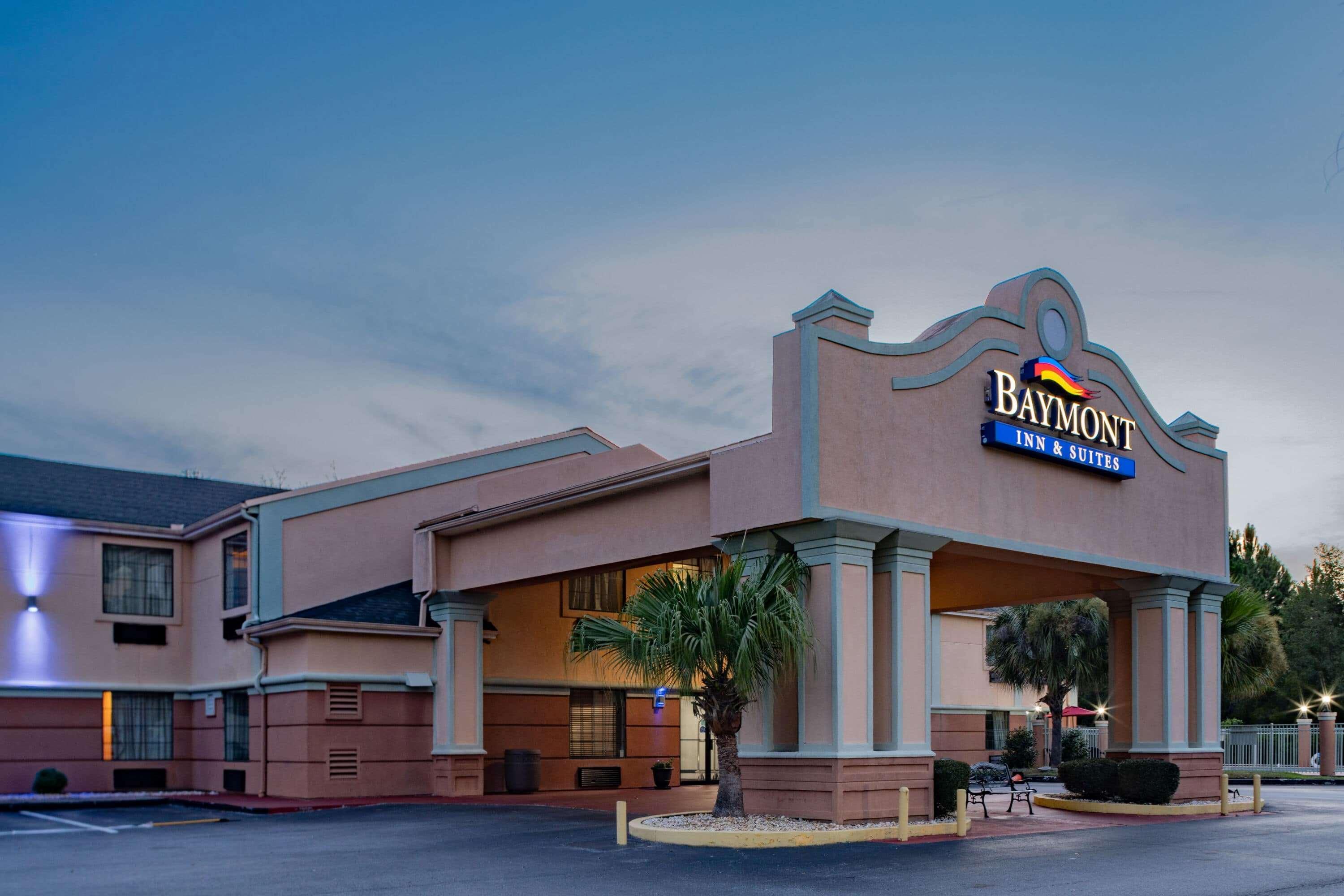 Baymont By Wyndham Hinesville Fort Stewart Area Exterior foto
