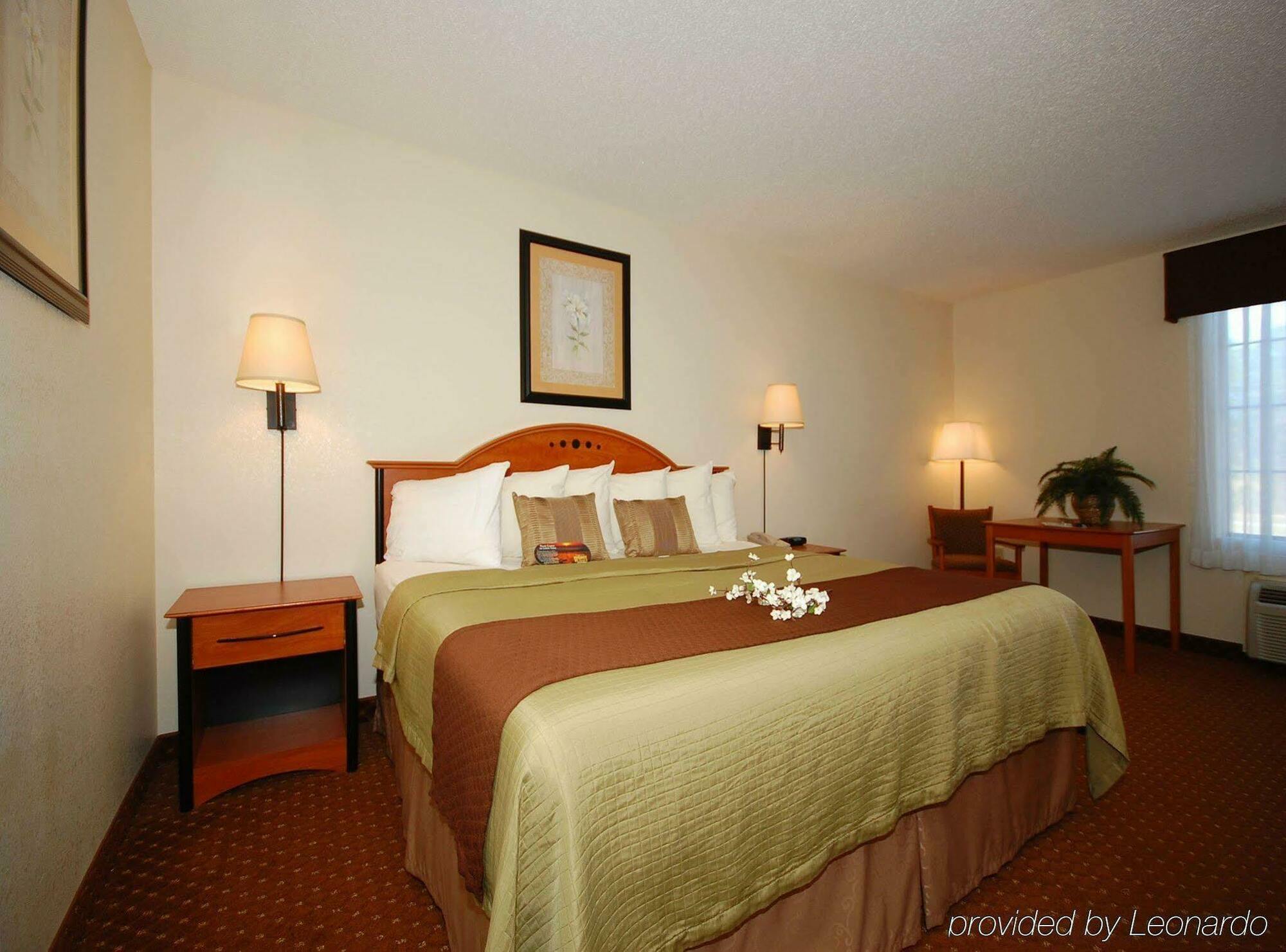 Baymont By Wyndham Hinesville Fort Stewart Area Quarto foto